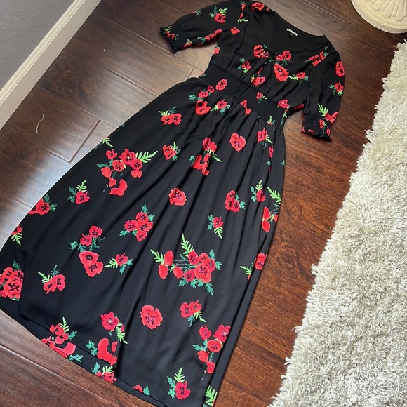 Express Red Floral Print Maxi Dress - Picture 4 of 7
